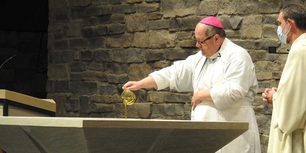 Malesic consecrates renovated St. Noel Church, altar